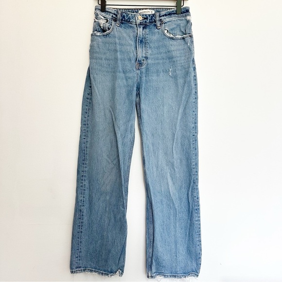 Abercrombie & Fitch Curve Love High Rise 90s Relaxed Jean 27 4 Short Stretch - Picture 2 of 9